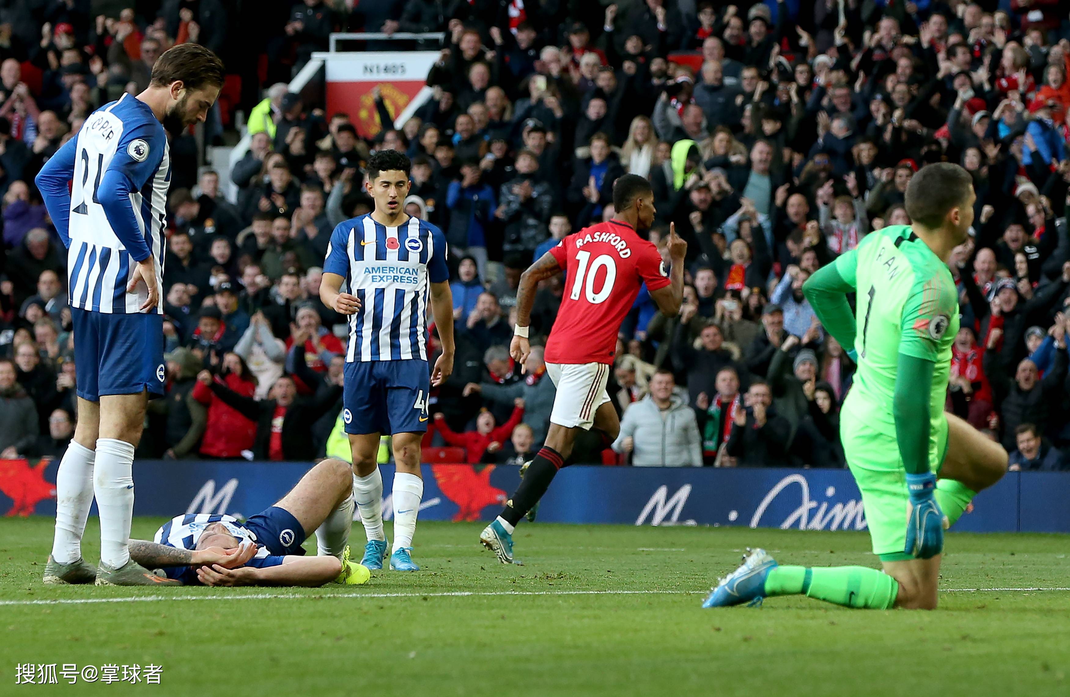 球迷兴奋不 球迷兴奋不